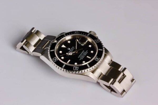 Rolex Submariner Date - Reference 16610 Z Series - SOLD