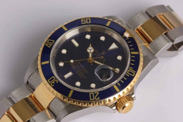 Rolex Submariner Date 18K/SS - Reference 16613