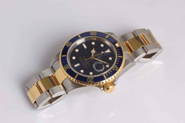 Rolex Submariner Date 18K/SS - Reference 16613